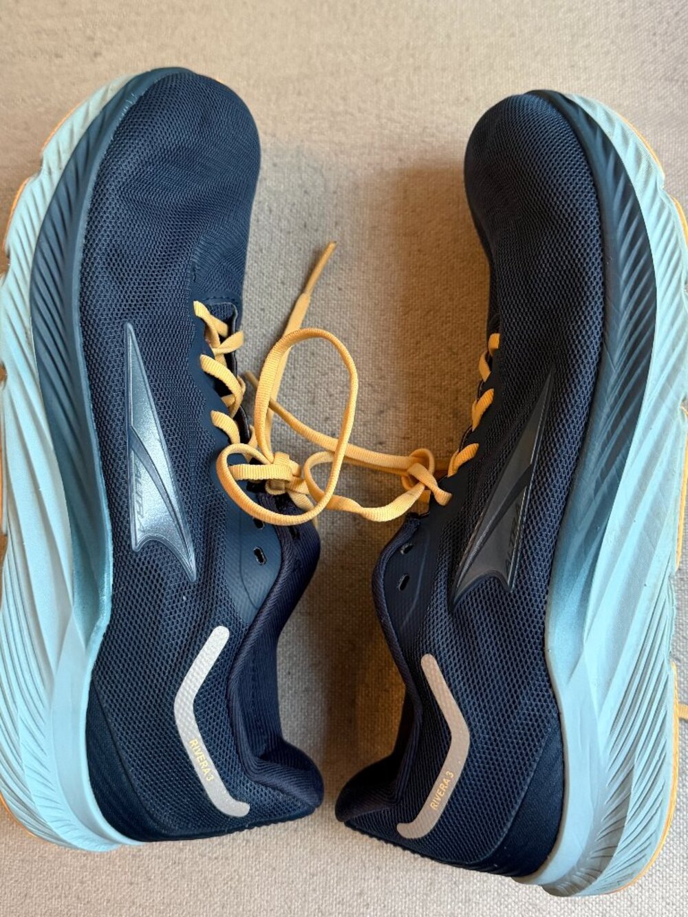 Altra Rivera 3 • Neutral Road Running Shoe • Zero Drop • Women’s Size 9.5